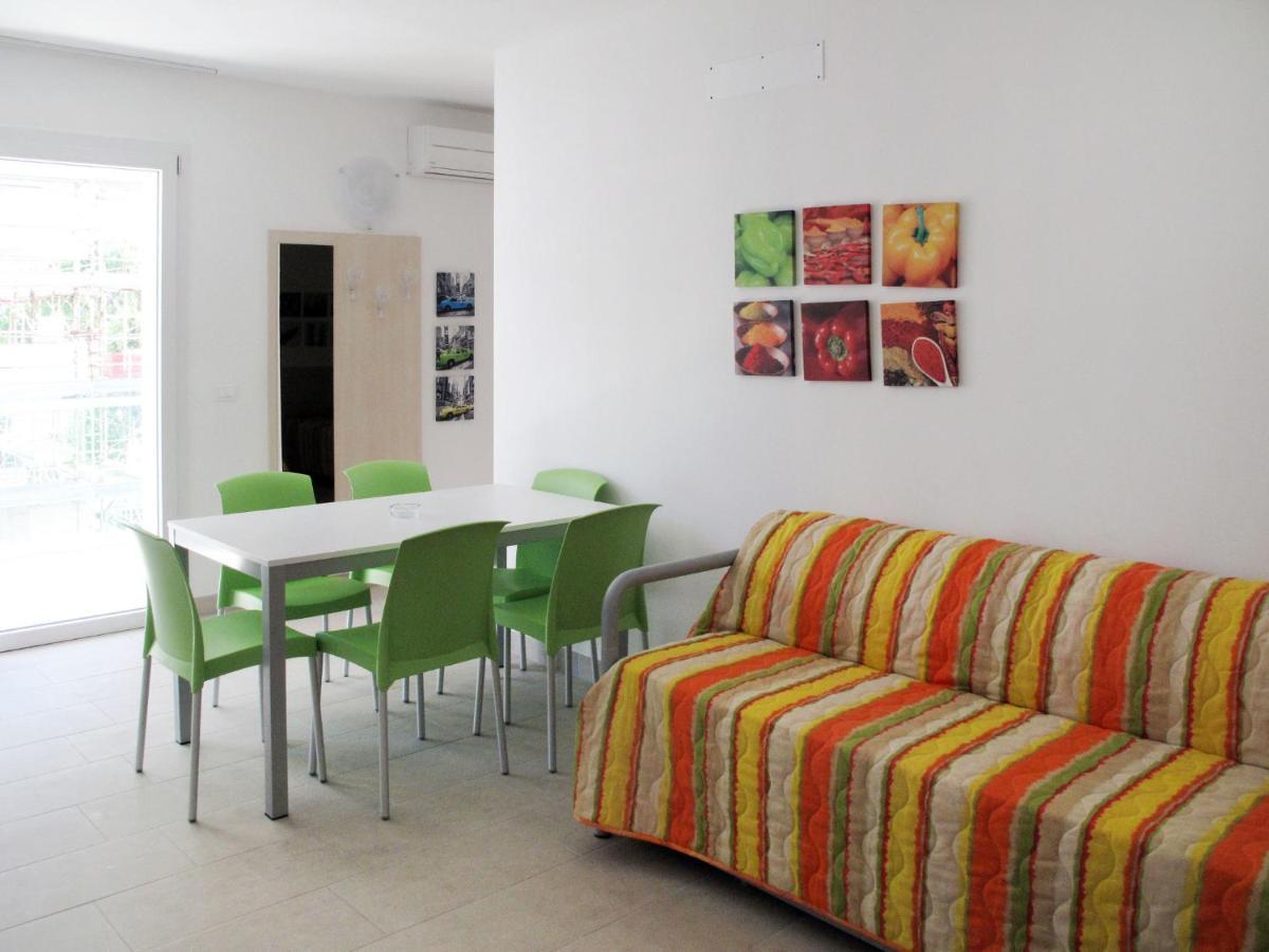 Apartment Fiore-1 By Interhome Lignano Sabbiadoro Kültér fotó